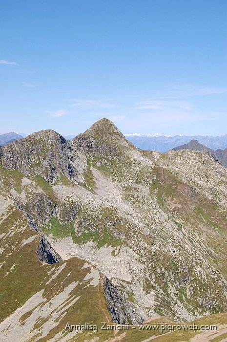 19 Corno Stella e la cresta percorsa per salire il Pizzo Zerna.JPG